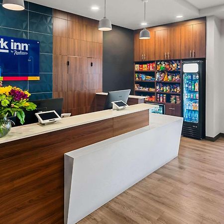 Park Inn By Radisson, Kelowna Zewnętrze zdjęcie
