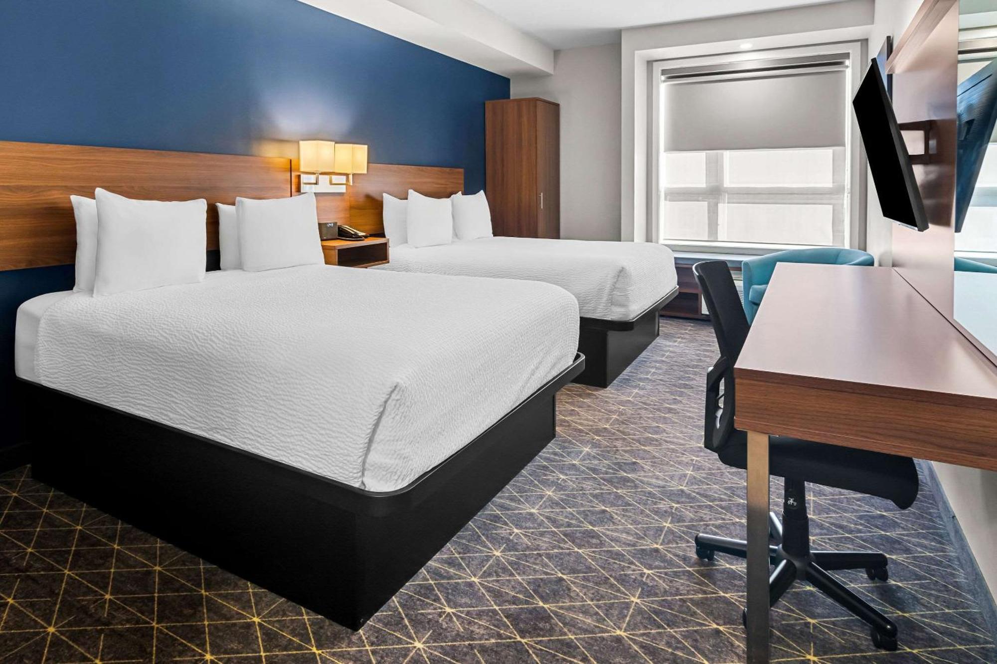 Park Inn By Radisson, Kelowna Zewnętrze zdjęcie