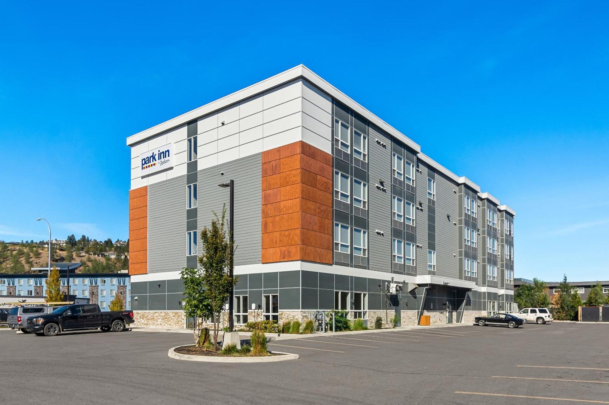 Park Inn By Radisson, Kelowna Zewnętrze zdjęcie